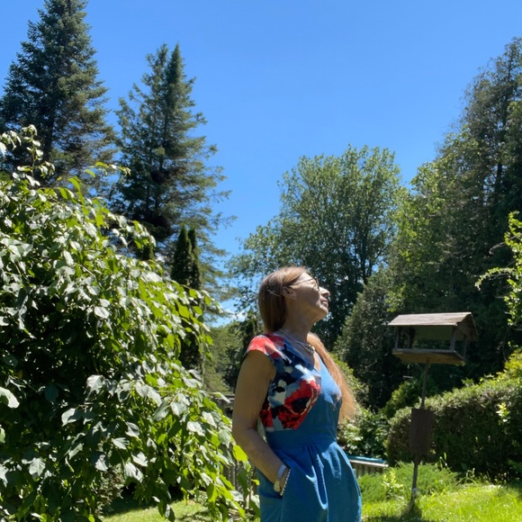 Pretty Hazel Mae dress. Fully lined, pockets, never worn. 💯 poly. Pockets - Picture 2 of 6